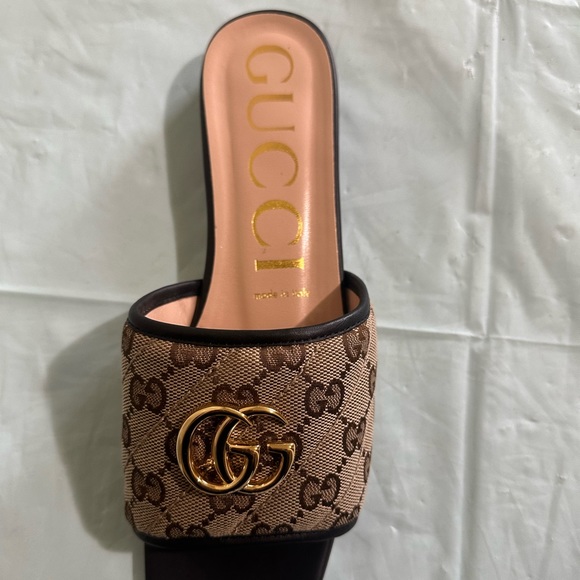 Brand new never been worn Gucci shoes first come first served - Picture 2 of 2